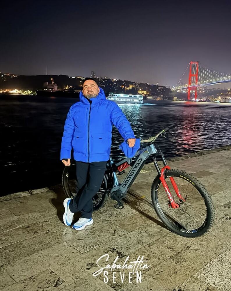 Sabahattin Seven — Boğaz’da bisiklet